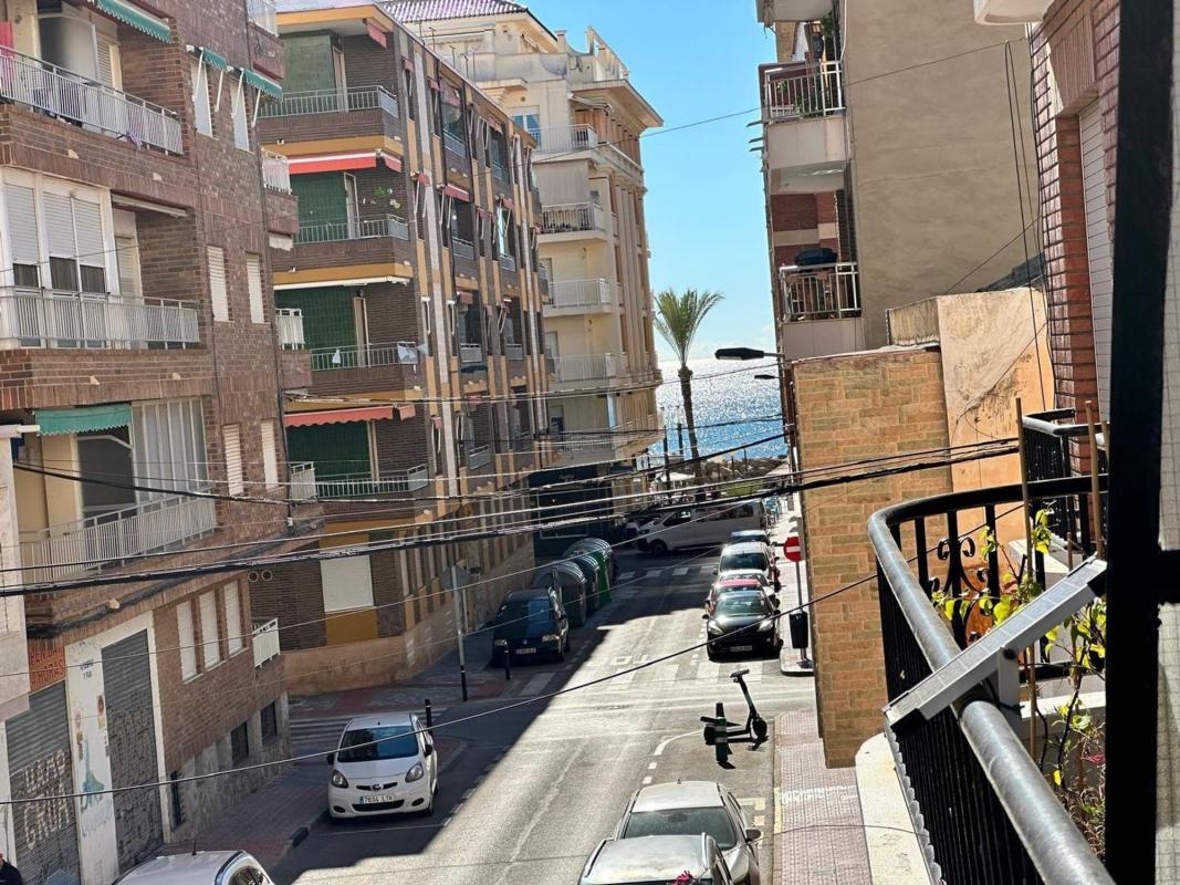 Venta de piso en Piso en Las Piscinas Naturales, Torrevieja, Torrevieja
photo 1