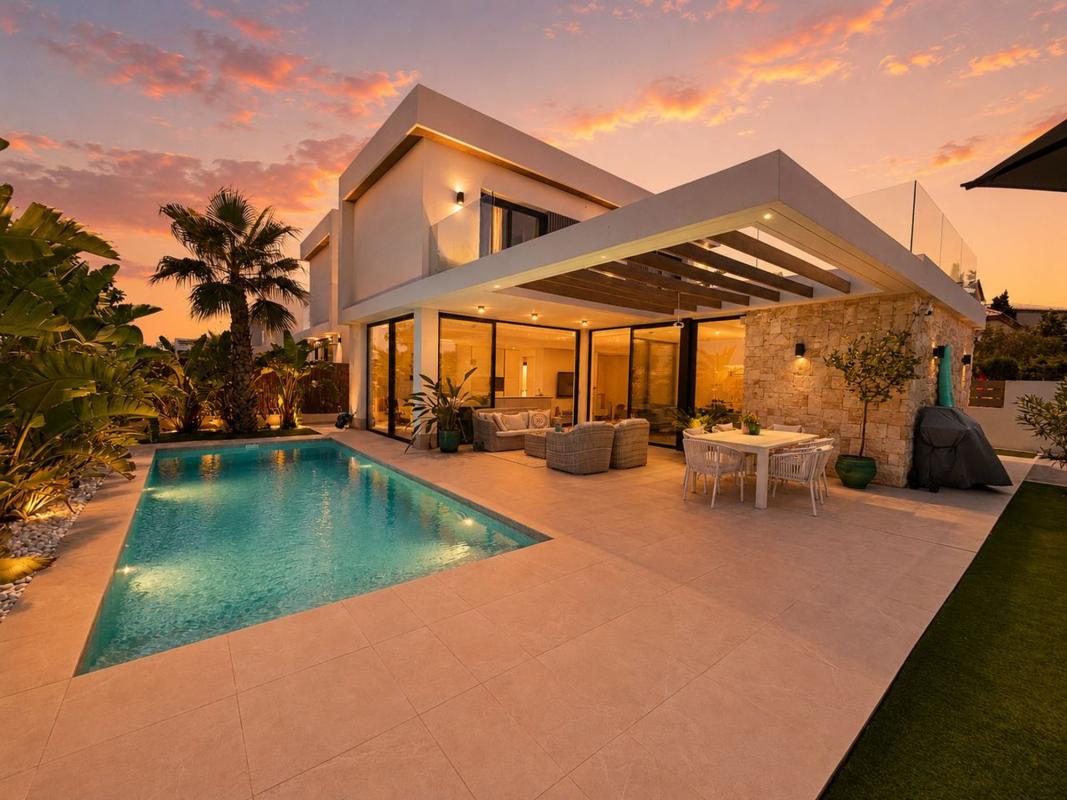 Продажа отдельного шале в Casa o chalet en Lomas de Don Juan, Orihuela, Ориуэла photo 1