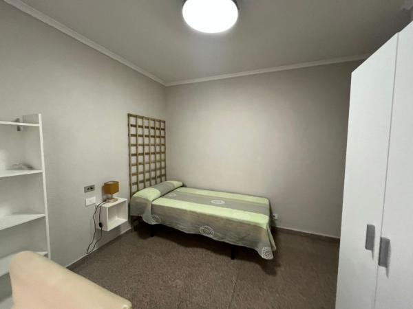 Продажа квартиры на Piso en Calle Hilarión Eslava, 10, Reina Victoria-Miguel Hernández, Elche / Elx, Эльче / Эльх
thumbnail 1