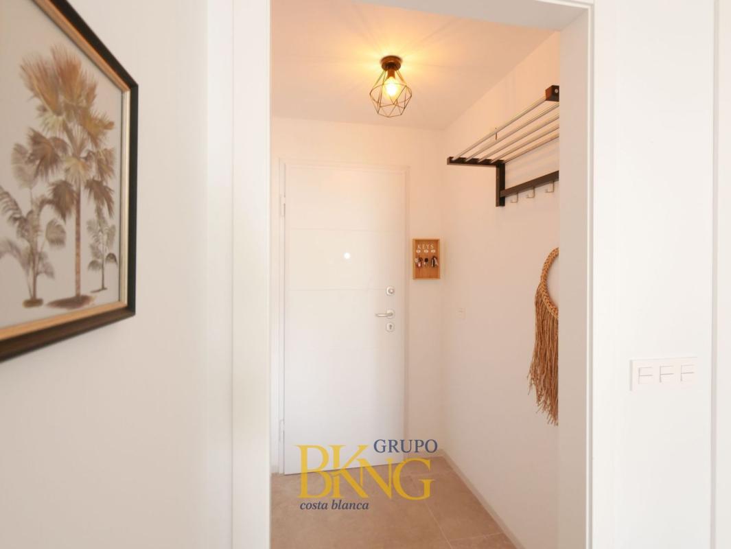 Продажа таунхауса в  Chalet adosado en Avenida de Corcega, Aguas Nuevas, Torrevieja , Торревьеха photo 4