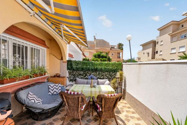 Chalet adosado en Calle Osa Mayor s/n, La Florida, Orihuela thumbnail 1