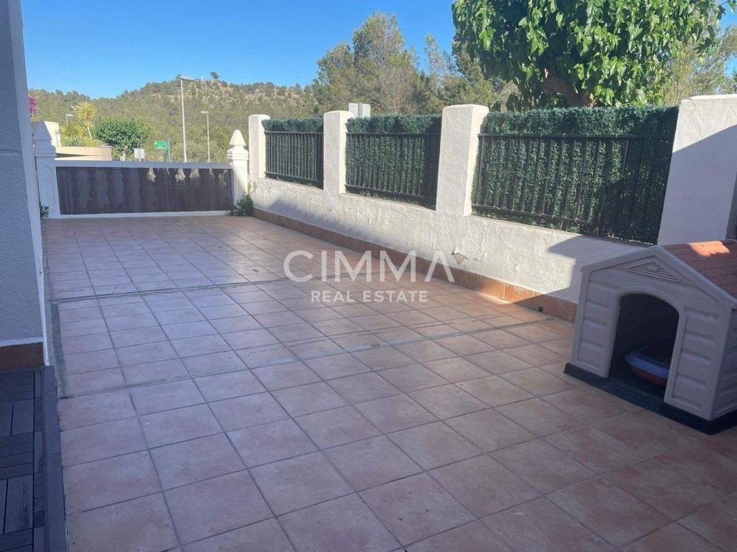 Properties for sale and rent in Spain photo 2