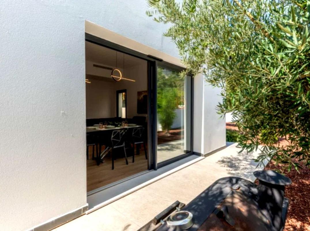 Properties for sale and rent in Spain photo 2