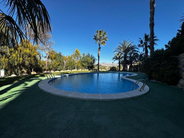 Venta de piso en Piso en Calle de la Boira, Bonalba-Cotoveta, Mutxamel, Mutxamel
 photo 1