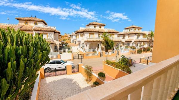 Sprzedaż mieszkania w Orihuela Costa, Orihuela
thumbnail 1