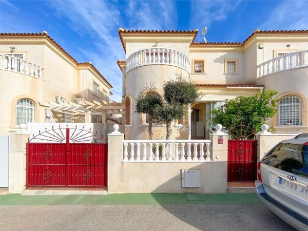 Chalet pareado en Parque Acuático - Sector 25, Torrevieja photo 1