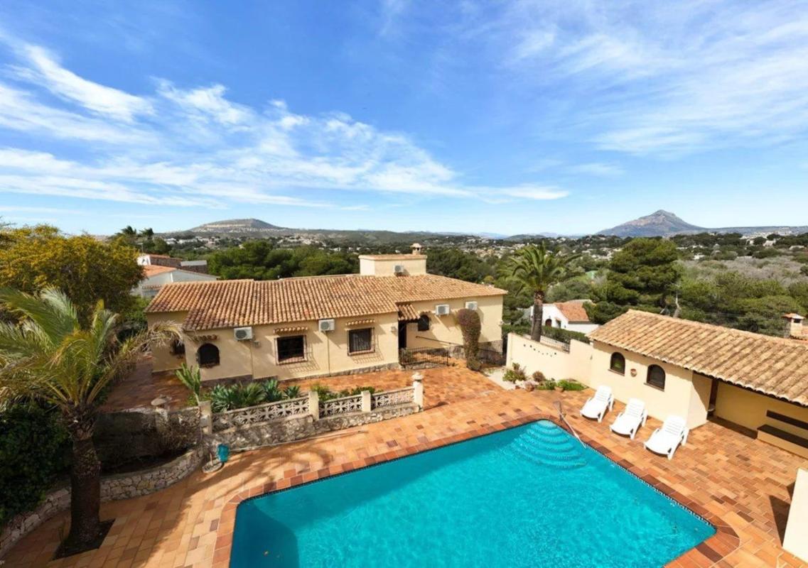 Properties for sale and rent in Spain photo 2