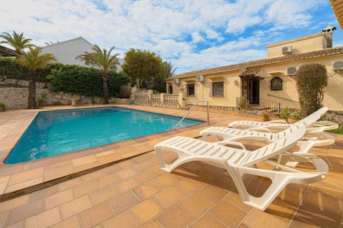 Properties for sale and rent in Spain photo 4