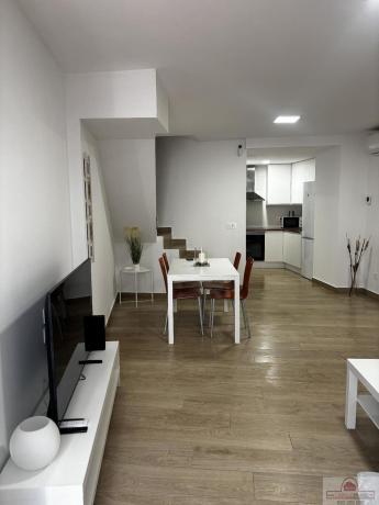 Venta de piso en Piso en Calle de los Naranjos, Centro Urbano, Benidorm, Benidorm
thumbnail 2