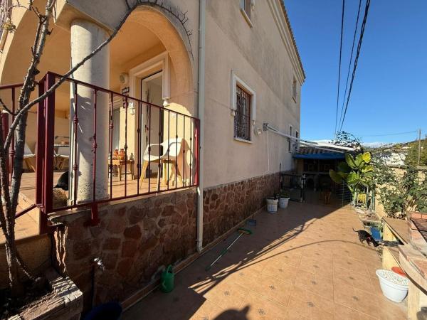 Chalet adosado en Avenida Ponoig, Casco urbano, Polop photo 1