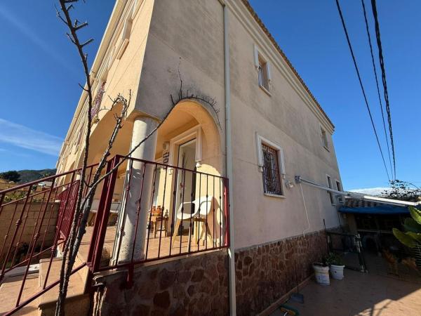 Chalet adosado en Avenida Ponoig, Casco urbano, Polop photo 3