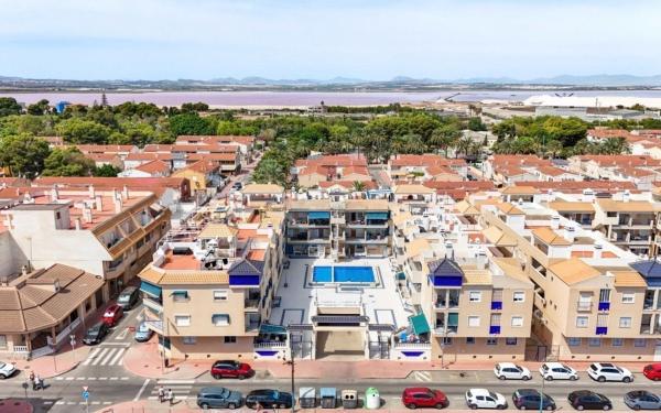 Sprzedaż mieszkania w Piso en Vega Baja Del Segura, Playa de los Náufragos, Torrevieja, Torrevieja
photo 1