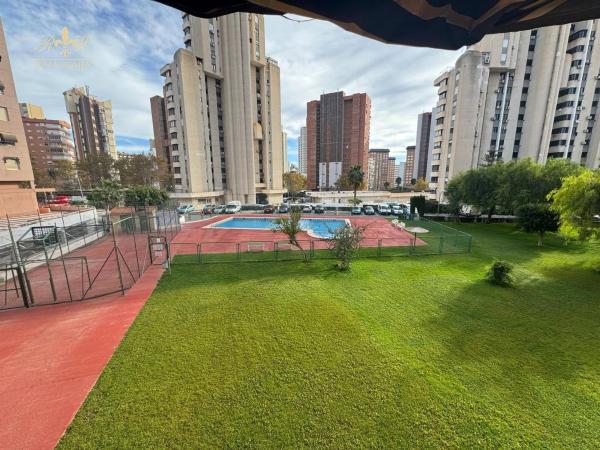 Sprzedaż mieszkania w Piso en Avenida de Europa, Pueblo Levante, Benidorm, Benidorm
 photo 1