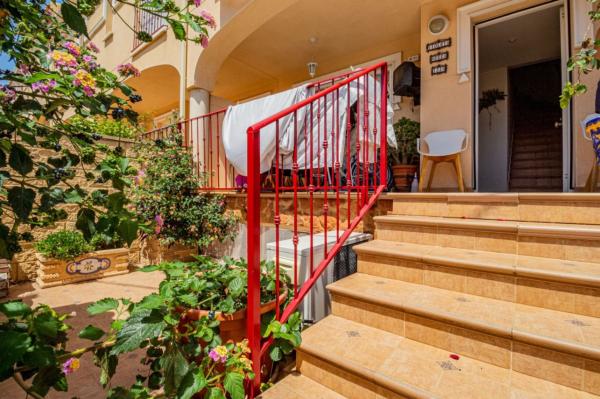 Chalet adosado en Avenida Ponoig, Casco urbano, Polop photo 1