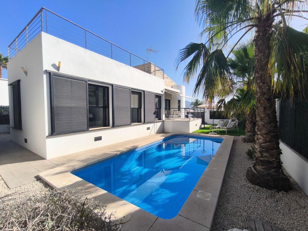 Properties for sale and rent in Spain photo 1