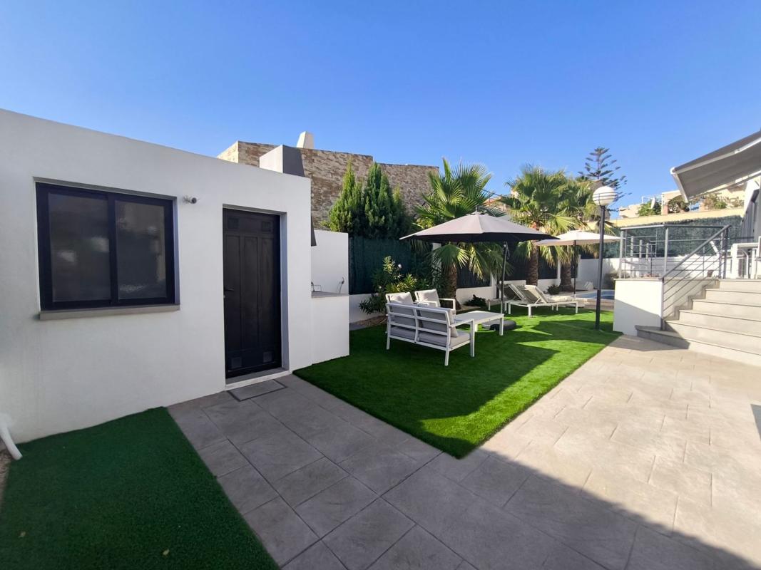 Properties for sale and rent in Spain photo 5