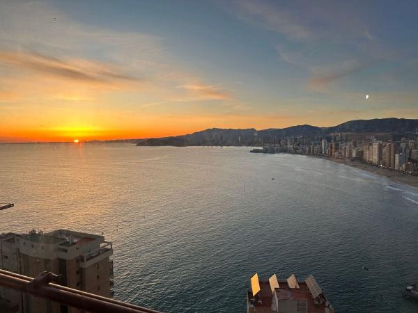 Venta de piso en Piso en Calle Alcalde Manuel Catalán Chana, 7, Zona Sierra Helada, Benidorm, Benidorm
thumbnail 2