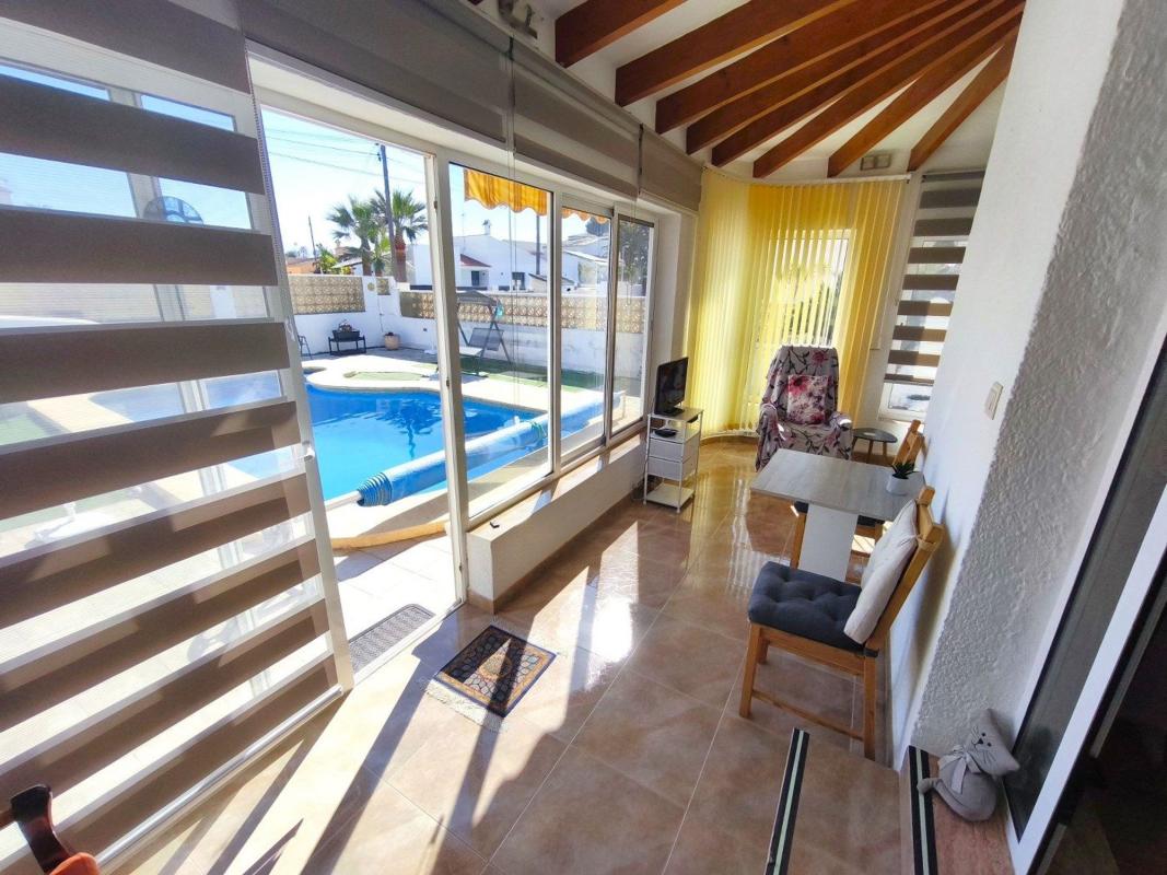 Propiedades en venta y alquiler en España photo 2