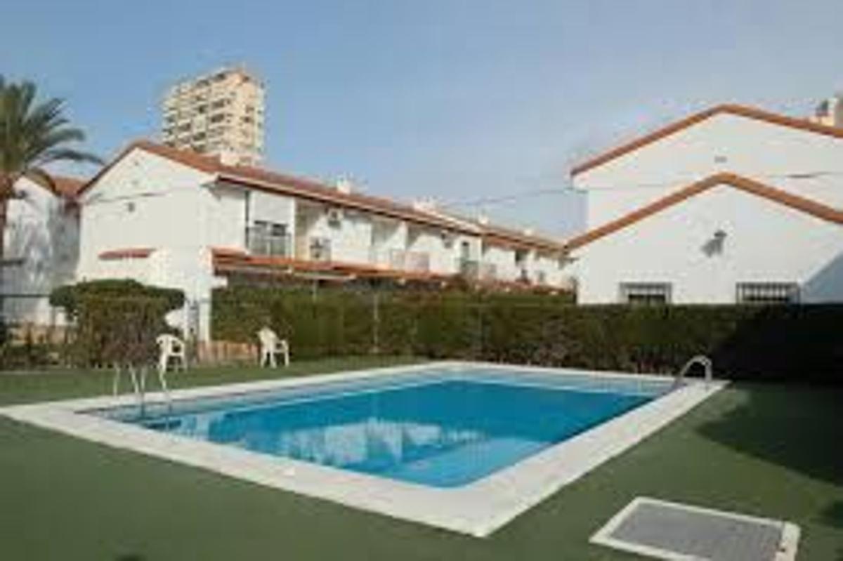 Sale of townhouse in Chalet adosado en Avenida Juan Fuster Zaragoza, 10, Zona Rincón Bajo, Benidorm , Benidorm photo 1