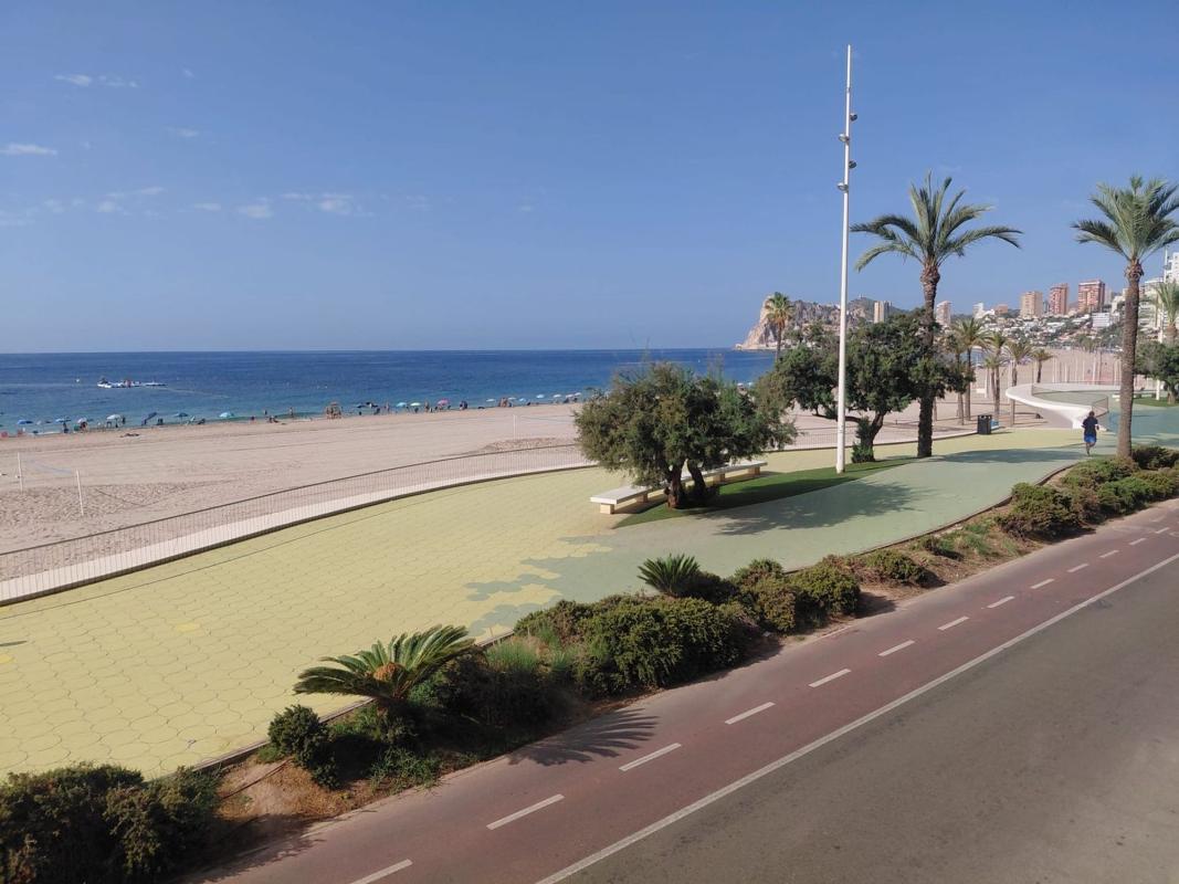 Продажа квартиры на Piso en Avenida de la Armada Española, Playa de Poniente, Benidorm, Бенидорм
photo 2