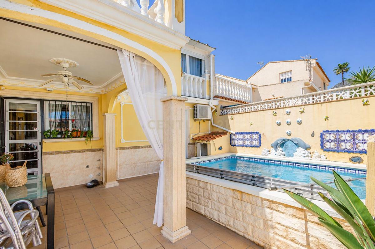Продажа таунхауса в Chalet adosado en Calle Serra del Reclot, 6, Montebello - Nou Espai, La Nucia , Ла Нусия photo 4