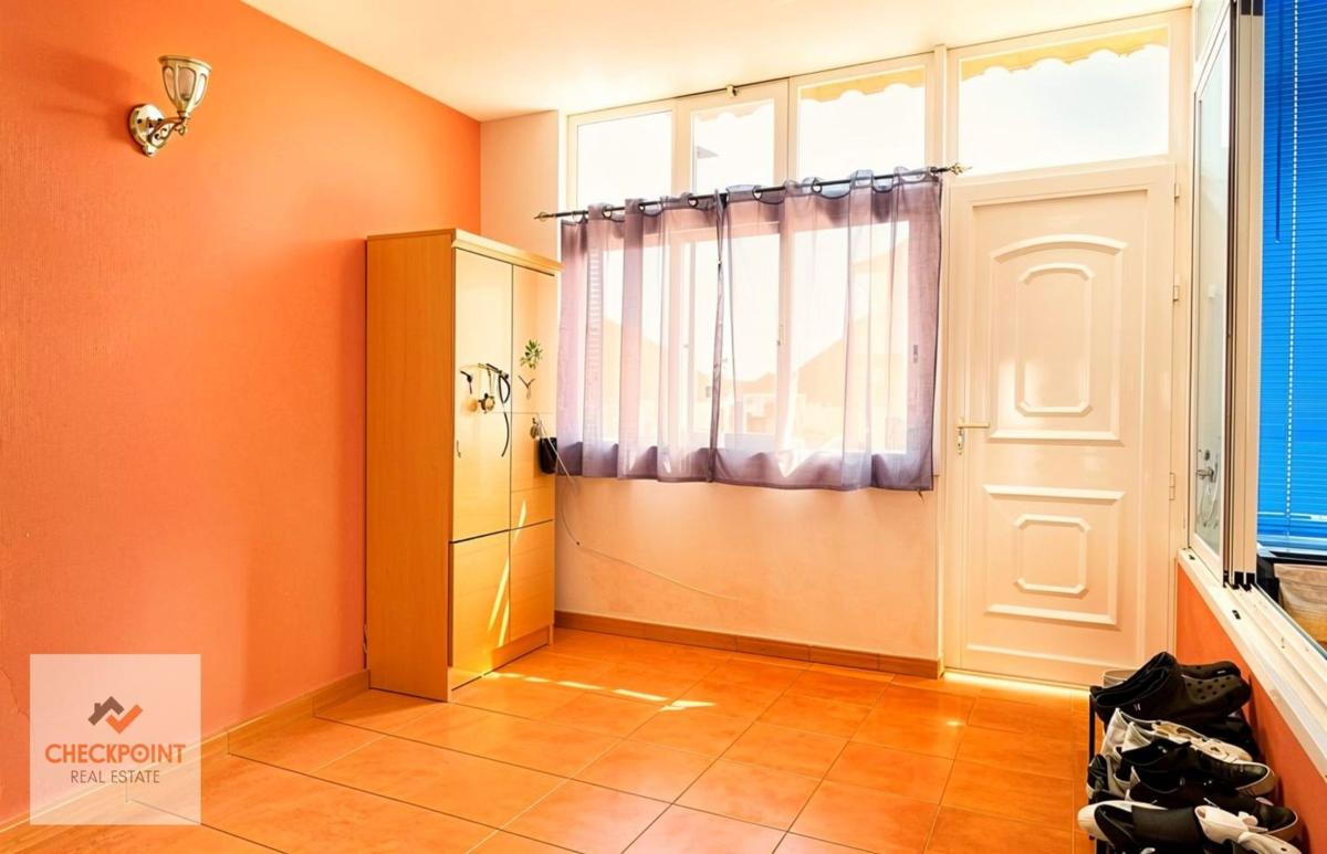 Properties for sale and rent in Spain photo 5