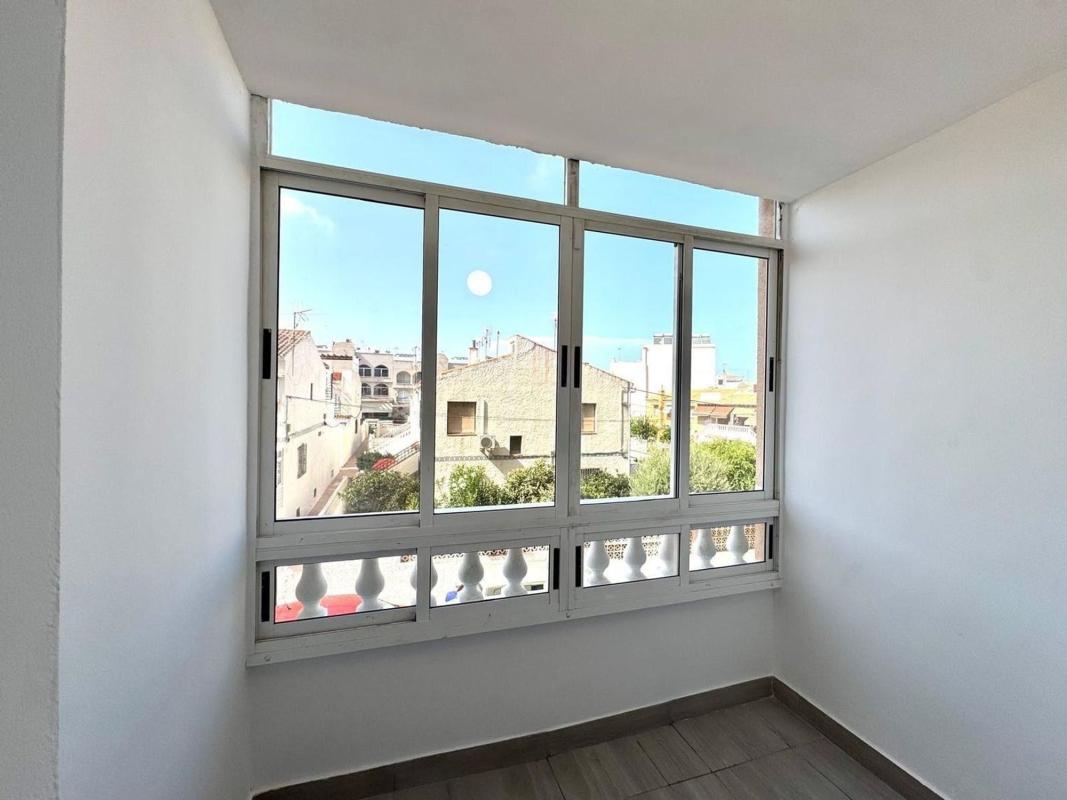 Venta de piso en Piso en Avenida Habaneras - Curva de Palangre, Torrevieja, Torrevieja
photo 2