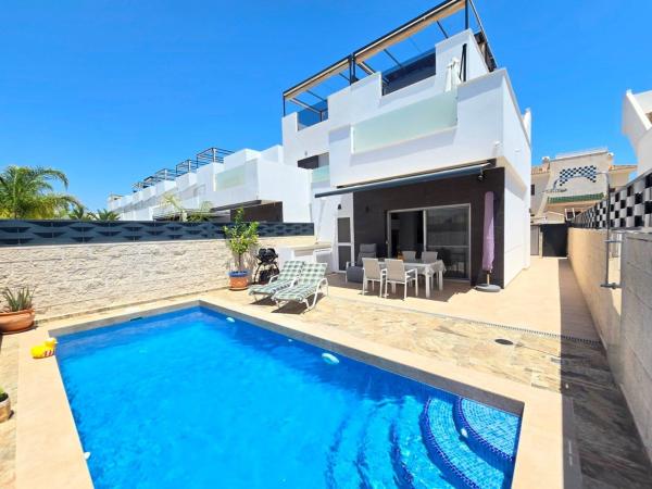 Частный шале на продаже в Casa o chalet en Calle Guadalajara, Lo Marabú, Rojales, Рохалес thumbnail 1