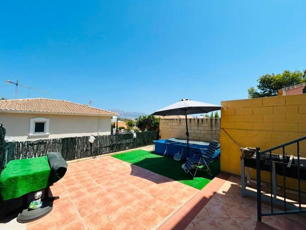 Chalet pareado en Montebello - Nou Espai, La Nucia thumbnail 2