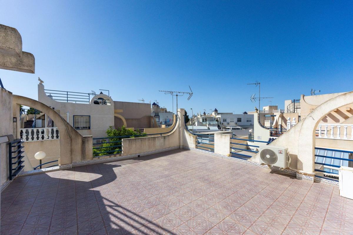 Venta de chalet adosado en Chalet adosado en Urbanización Doña Inés, 72, La Siesta - El Salado - Torreta, Torrevieja , Torrevieja photo 3