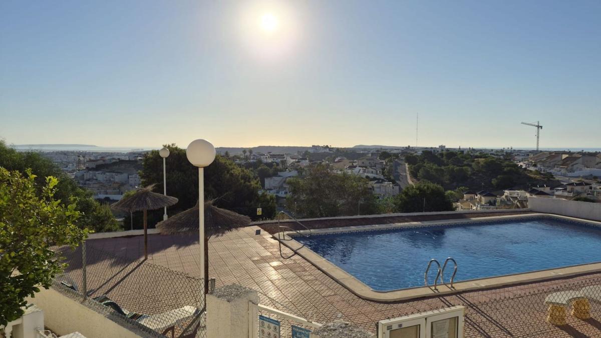 Sale of apartment in Piso en Calle Picasso, Centro de la Ciudad Quesada, Rojales, Rojales
photo 3