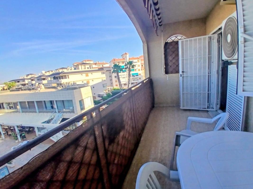 Sale of apartment in Piso en Los Europeos, Torrevieja, Torrevieja
photo 4