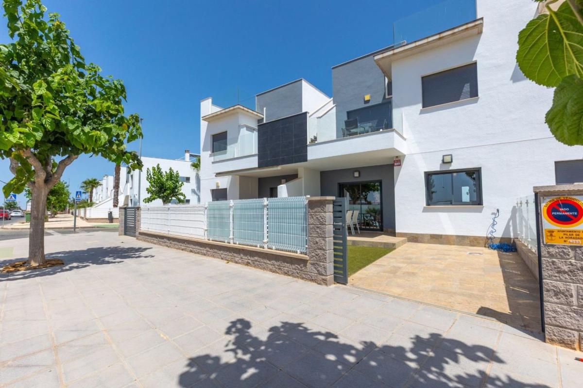 Venta de piso en Piso en Calle Comunidad Catalana, Zona Pueblo, Pilar de la Horadada, Pilar de la Horadada
photo 2