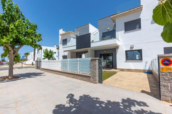 Venta de piso en Piso en Calle Comunidad Catalana, Zona Pueblo, Pilar de la Horadada, Pilar de la Horadada
 photo 2
