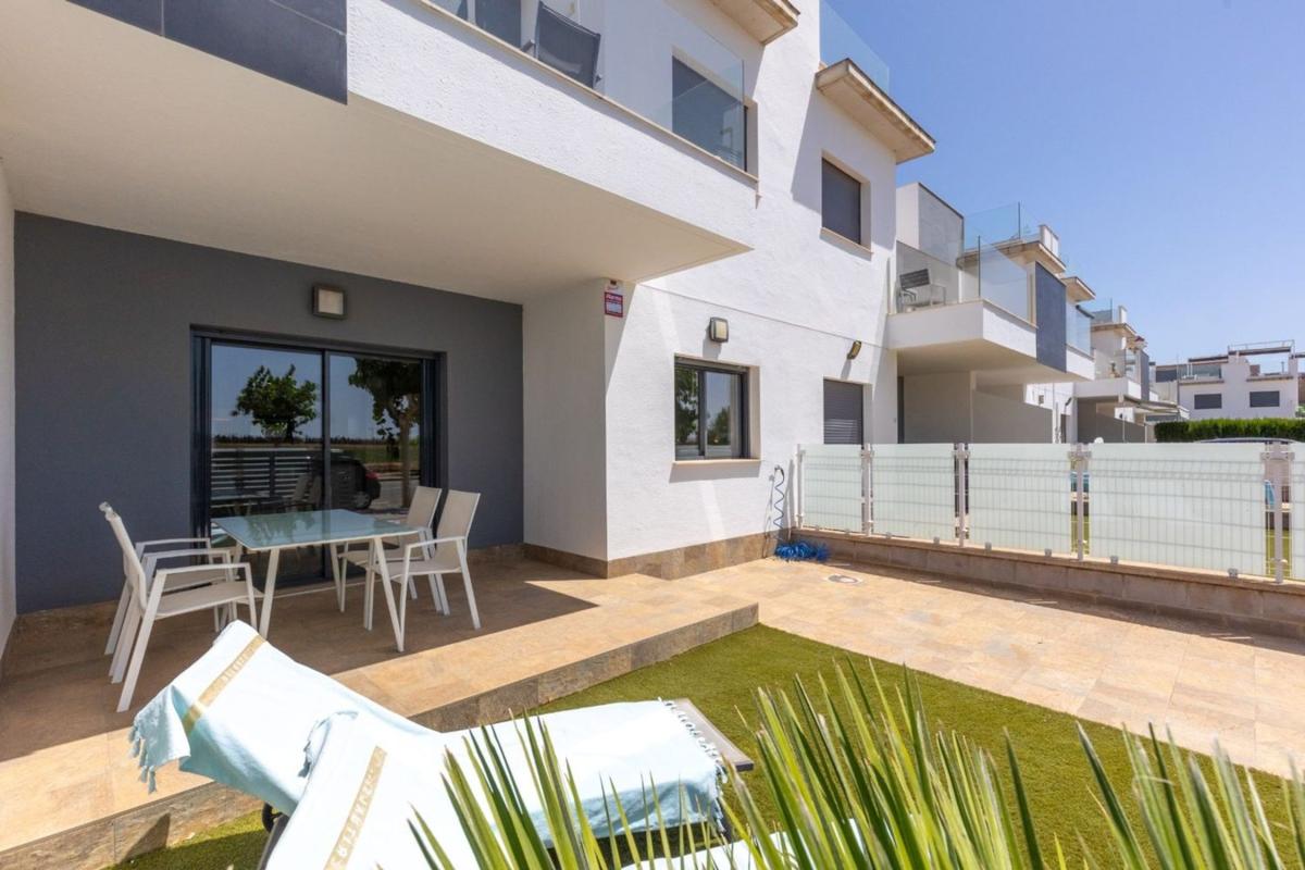 Venta de piso en Piso en Calle Comunidad Catalana, Zona Pueblo, Pilar de la Horadada, Pilar de la Horadada
photo 3