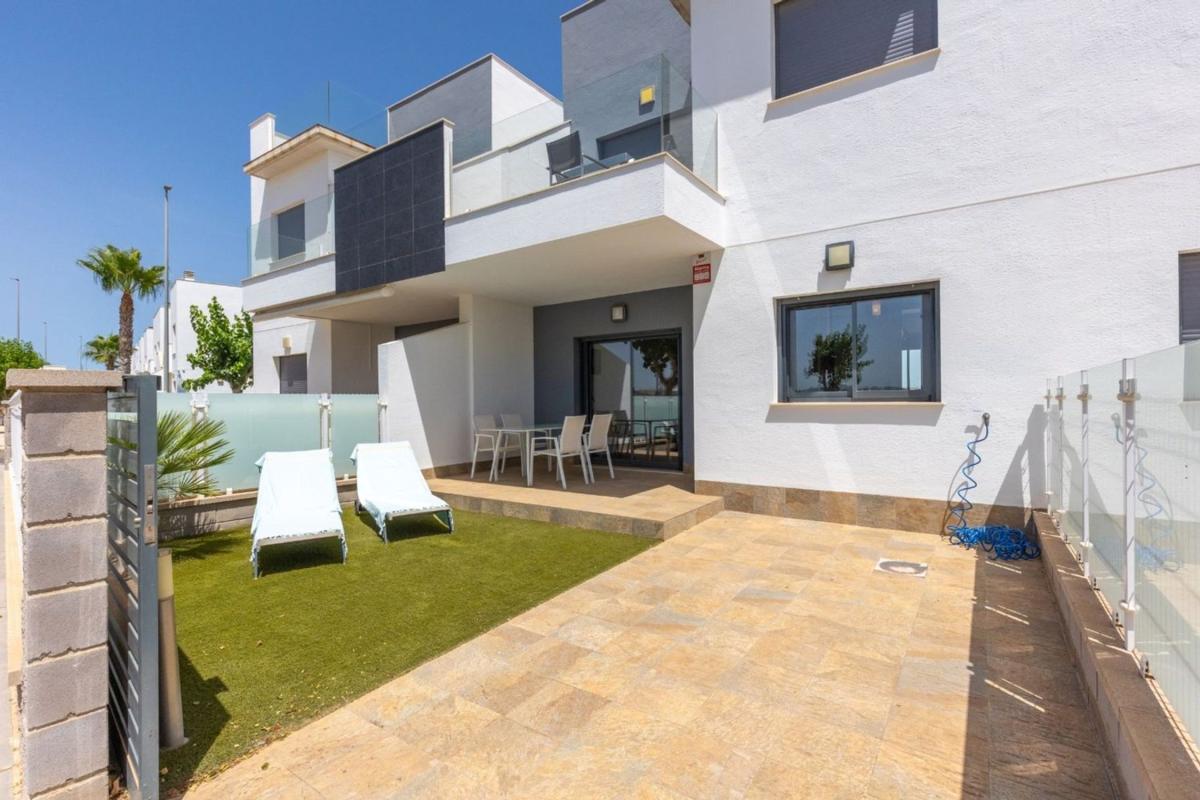 Venta de piso en Piso en Calle Comunidad Catalana, Zona Pueblo, Pilar de la Horadada, Pilar de la Horadada
photo 4
