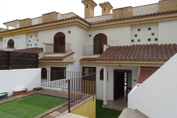 Chalet adosado en Avenida Baronia de Polop, 4, Casco urbano, Polop photo 2