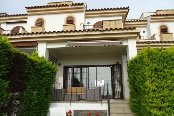 Chalet adosado en Avenida Baronia de Polop, 4, Casco urbano, Polop photo 3