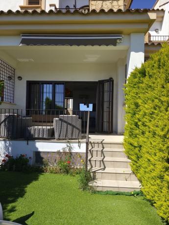 Chalet adosado en Avenida Baronia de Polop, 4, Casco urbano, Polop photo 4