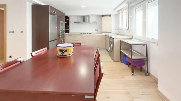 Ático en venta en Ático en Calle de Tomàs Ortuño, 72, Centro Urbano, Benidorm, Benidorm photo 1