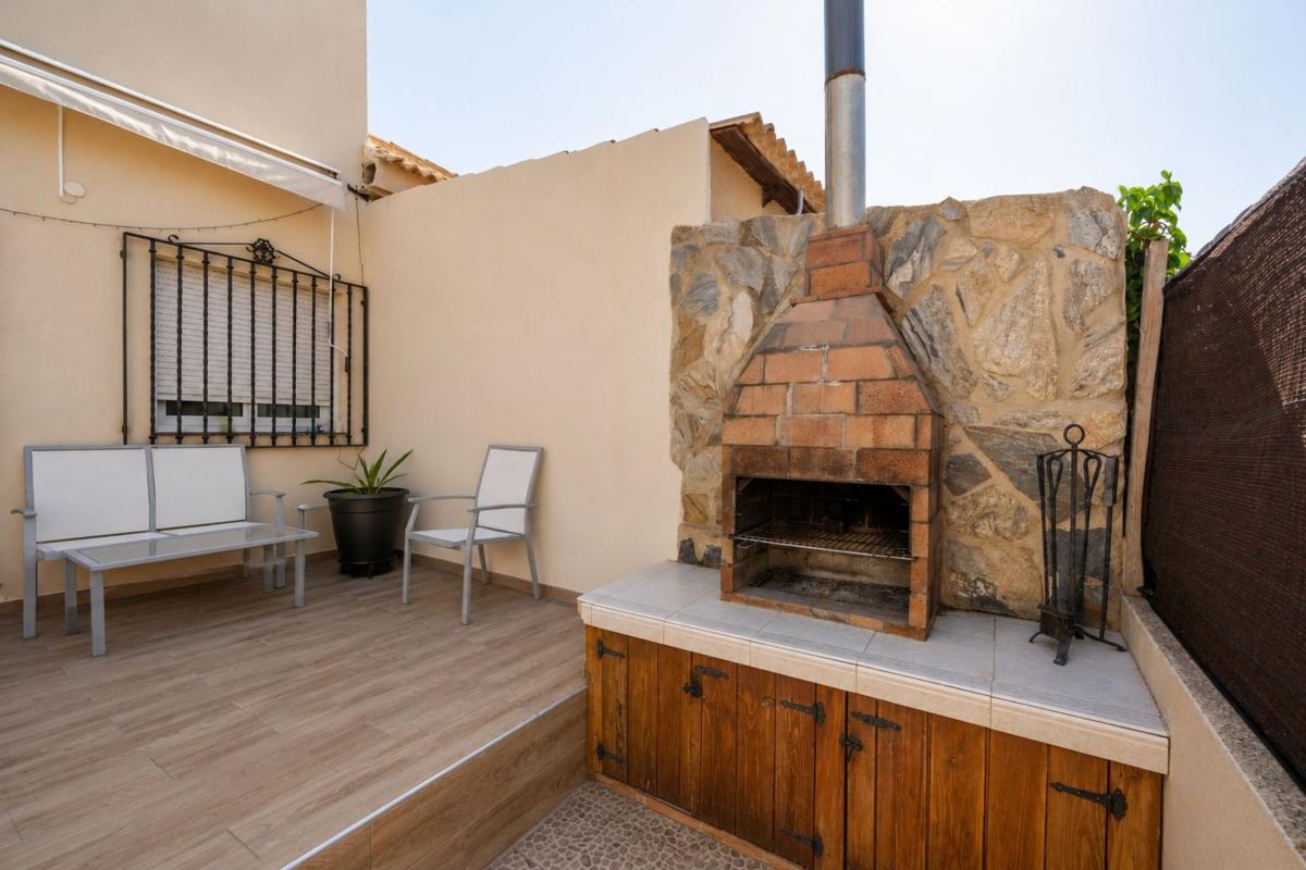 Venta de chalet adosado en Chalet adosado en Calle Tritón, Torreblanca, Torrevieja , Torrevieja photo 2