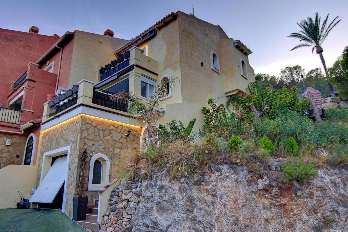 Venta de chalet adosado en  Chalet adosado en Calle Lotería, 21, Altea Hills, Altea , Altea photo 2