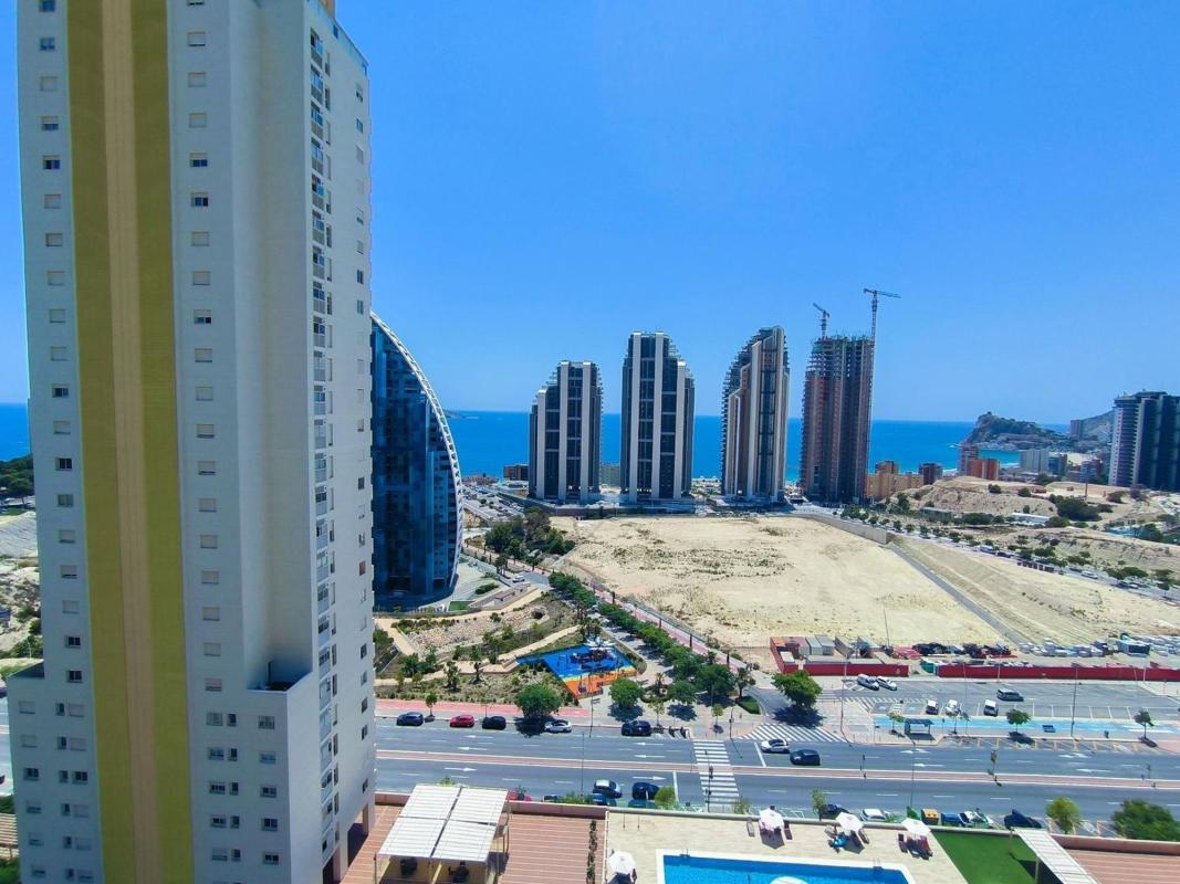 Продажа квартиры на Piso en Calle Presidente Adolfo Suárez, Pueblo Poniente, Benidorm, Бенидорм
 photo 2