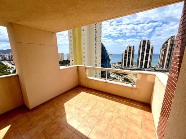 Sprzedaż mieszkania w Piso en Calle Presidente Adolfo Suárez, Pueblo Poniente, Benidorm, Benidorm
 photo 4