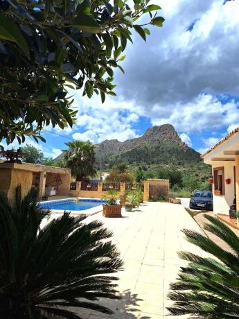 Casa o chalet independiente en Relleu thumbnail 1