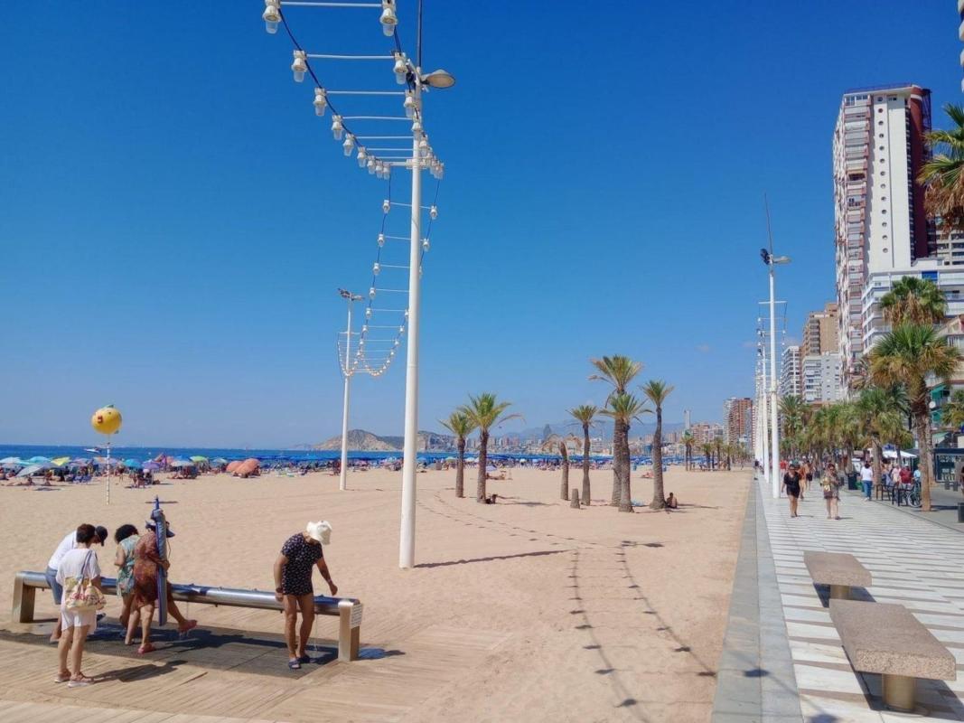 Venta de piso en Piso en Avenida de Madrid, Playa de Levante, Benidorm, Benidorm
 photo 2