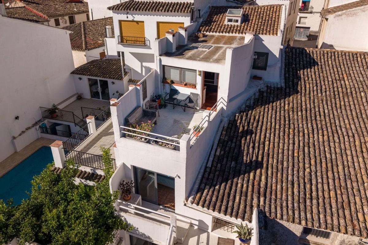 Продажа таунхауса в  Chalet adosado en Calle Sant Francesc, Benimantell , Бенимантель photo 2