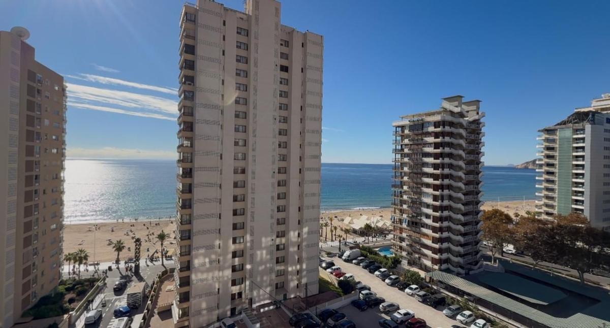 Venta de piso en Piso en Av Mediterraneo Del, Playa de Levante, Benidorm, Benidorm
photo 1