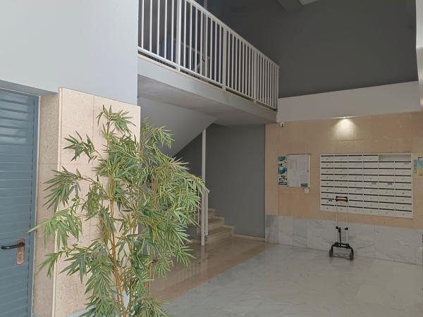 Продажа квартиры на Piso en Calle Langreo, 4, Playa de Poniente, Benidorm, Бенидорм
thumbnail 2