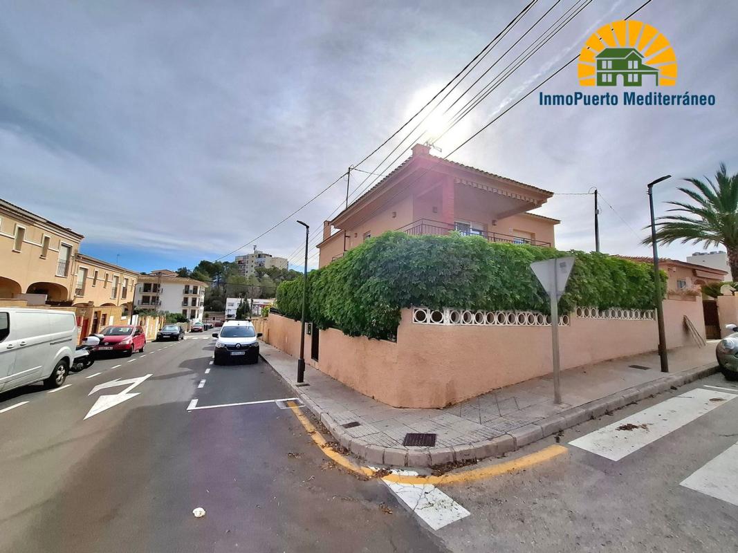 Properties for sale and rent in Spain photo 2